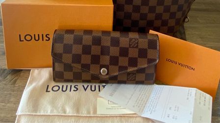 Louis Vuitton Sarah Wallet