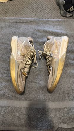 Nike Sabrina 2 stronger than gold