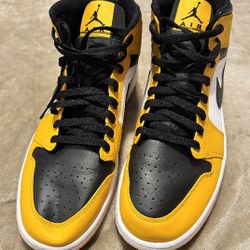 Nike Jordan 1s