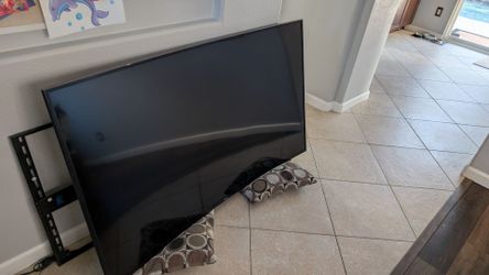 Samsung 4K 66" TV