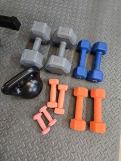 Weights 10,8,3 and pounds
