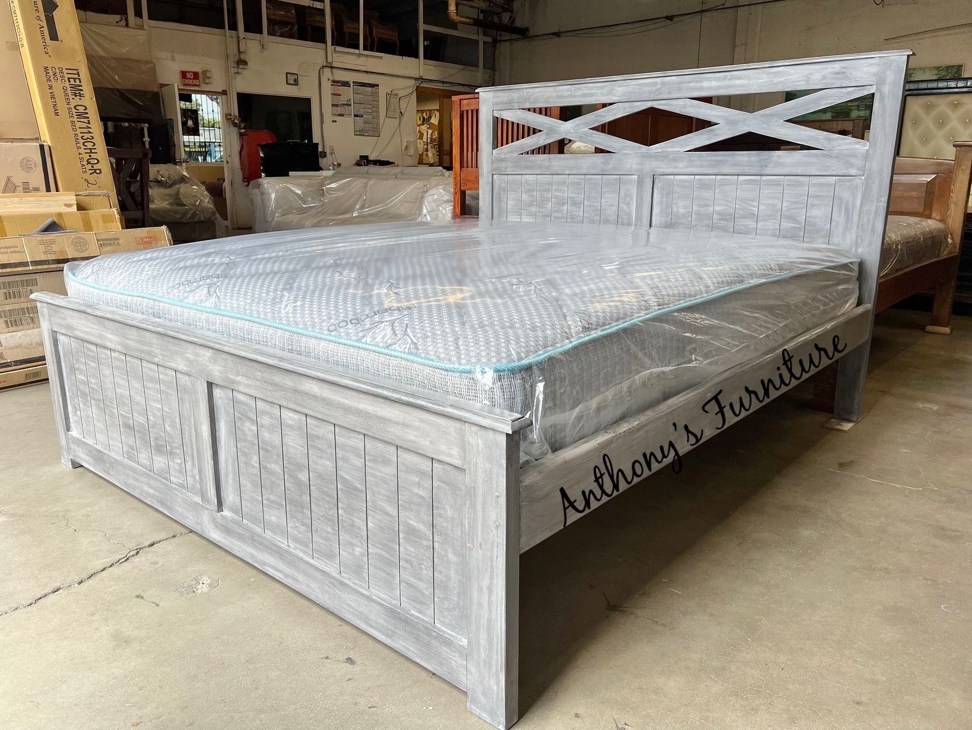 New King Bed With Mattress 