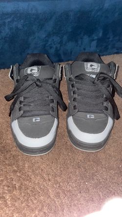 (Size 12) GLOBE black and grey