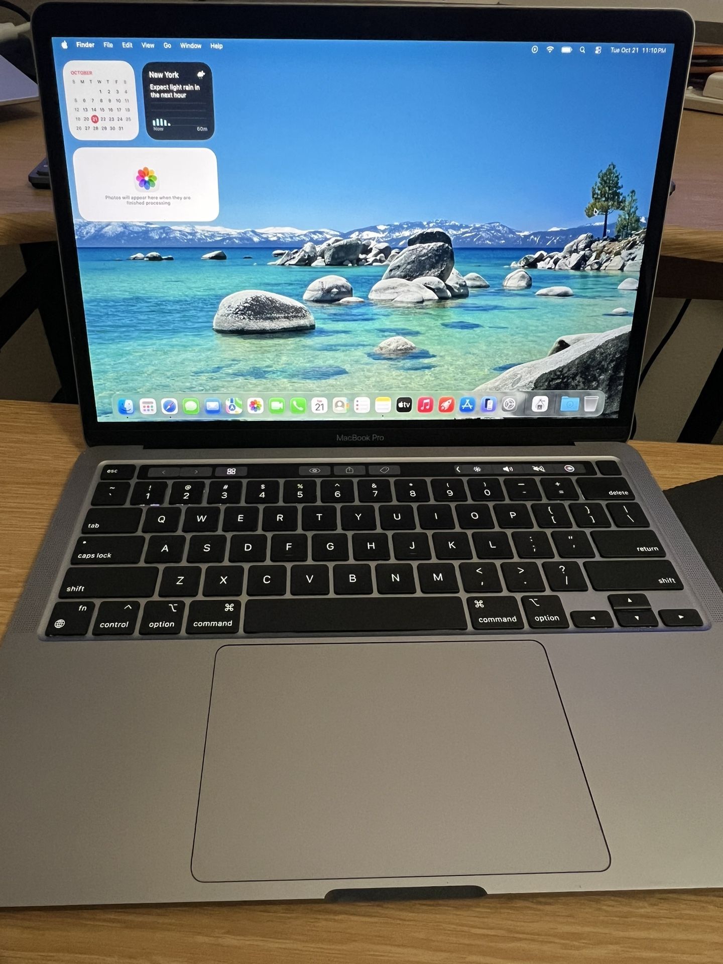 M1 8-Core MacBook Pro. 16GB RAM. 2025 MacOS Tahoe.