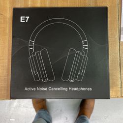 Active Noise Cancelling Headphones 