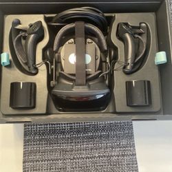Valve Index Full VR Headset Kit - Base Station 2.0 Included - barely Used