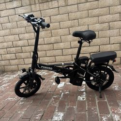 Folding electric bicycle