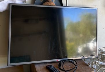 32” LG Flat Screen TV Monitor