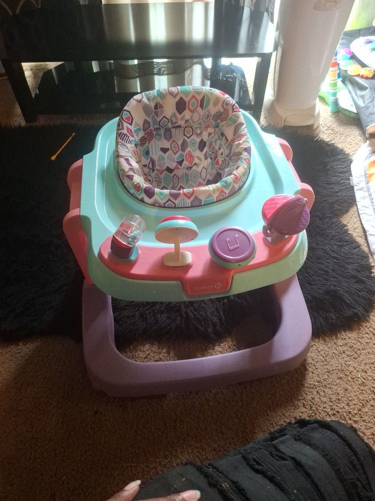Baby Walker In Great Condition Asking 30$