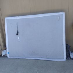 Queen bottom base free