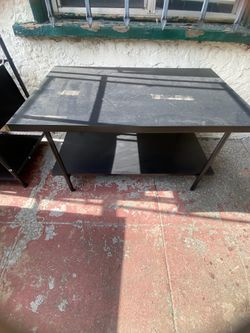 FREE BLACK TABLE!