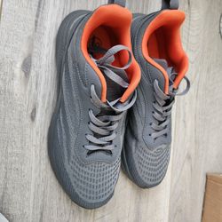 Size 9 gray shoes