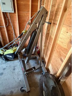 Engine lift hoist