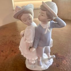 LLADRO “PUPPY LOVE”