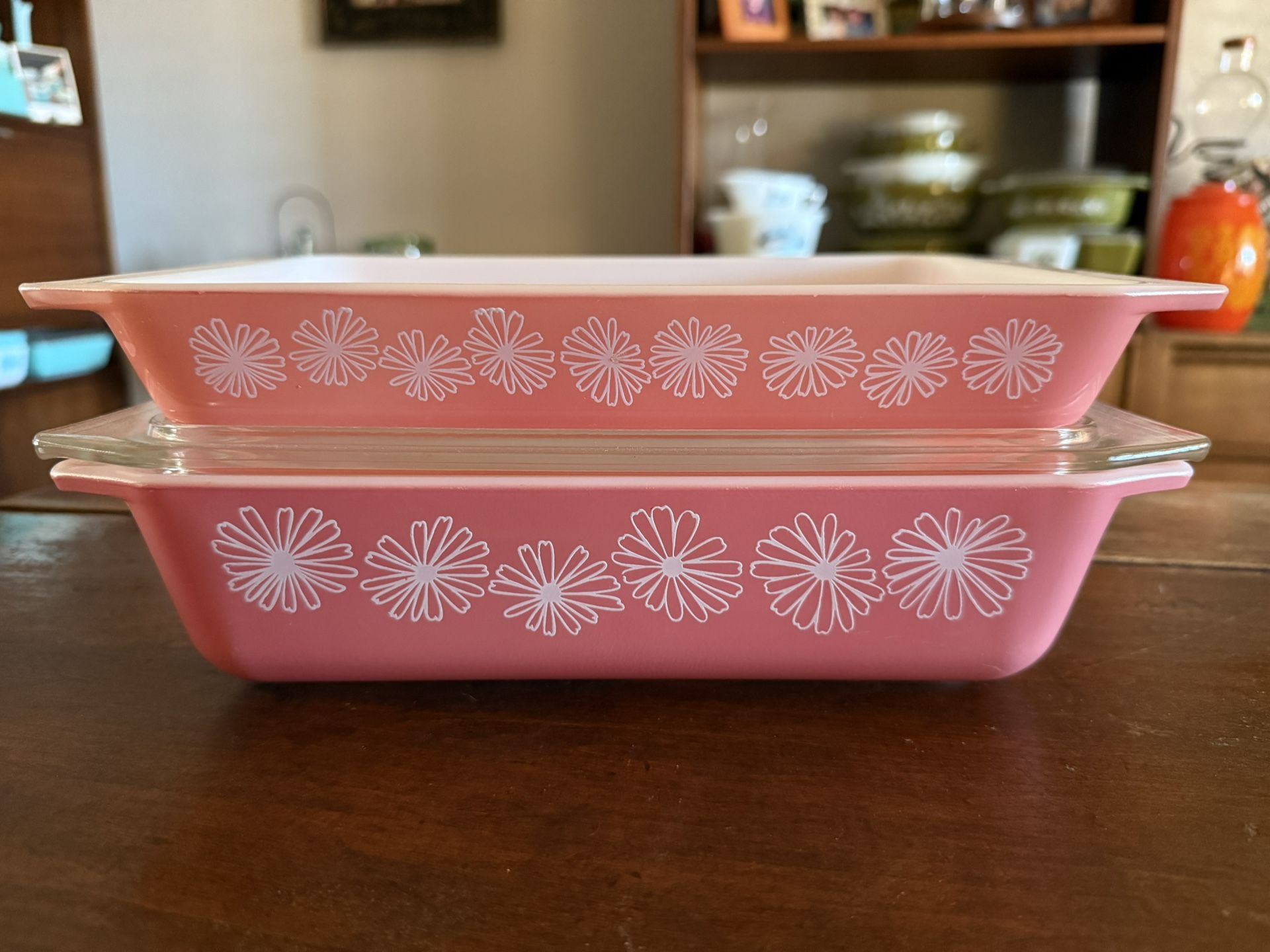 Vintage Daisy Pyrex