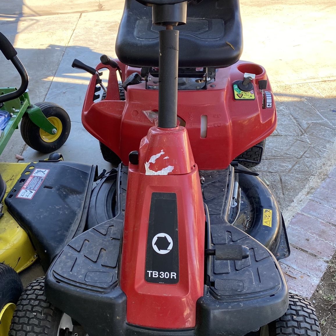 To Repair Para Reparar Troy Bilt 30 in. 382 cc Auto Choke Engine 6 Speed Manual Drive Gas Rear Engine Riding Lawn Mower with Mulch Kit CA Compliant