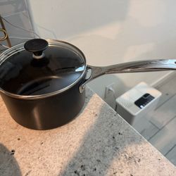 Le Creuset 3qt Sauce Pan With Lid