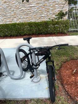 Black bicycle