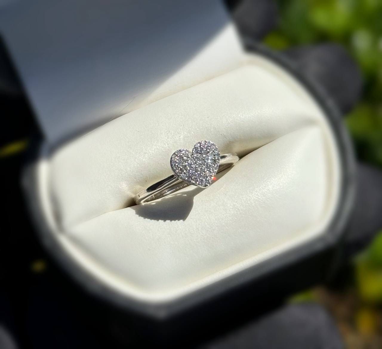 Jewelry 10k solid white gold diamonds 0.08CTW Heart ring sz 7.00