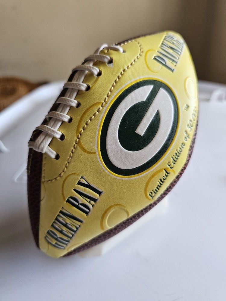 Limited Edition (50k) 1997 NFL Green Bay Packers 7" Fotoball With Stand