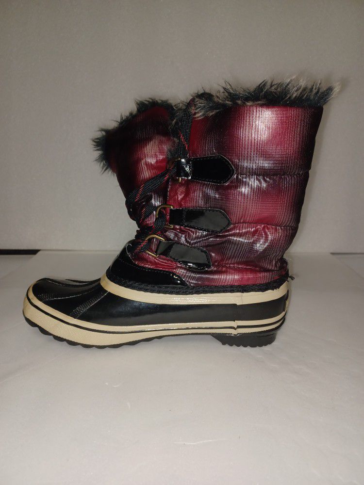 REDUCED!!!! Women's Sporto Plaid Winnie Faux Fur Lined Boots Size 8