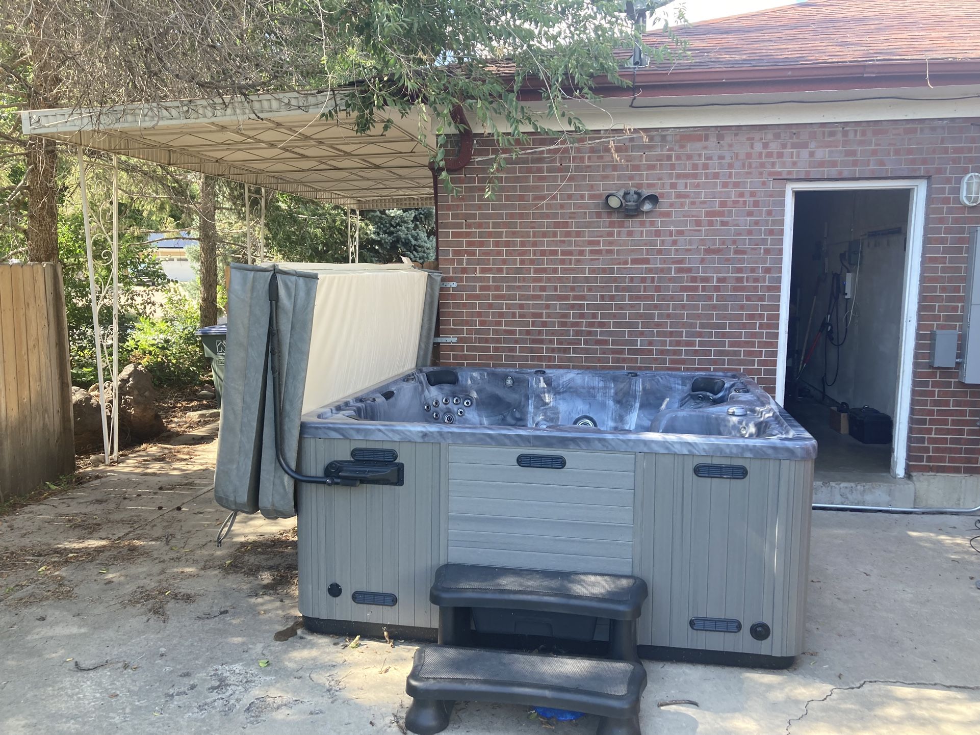 Hot Tub - Wind River Spas Typhoon *DELIVERED* - $11,750