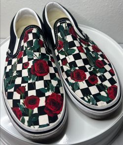 VANS "Off The Wall" Size 7(M) Size 8.5(W)