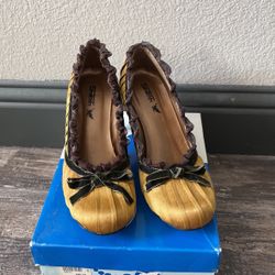 Satin and velvet High heels