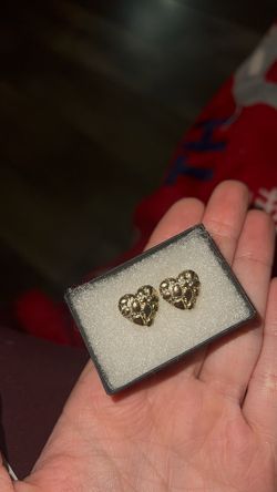 Heart nugget earrings