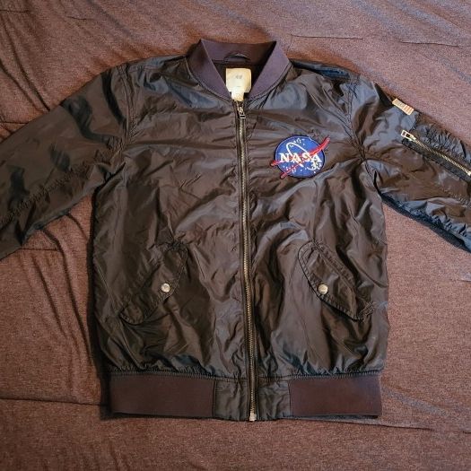 H&m top nasa windbreaker