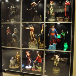 IKEA BESTA GLASS DOORS ONLY Nt. Hot Toys/sideshow/bowen/collectible Figure