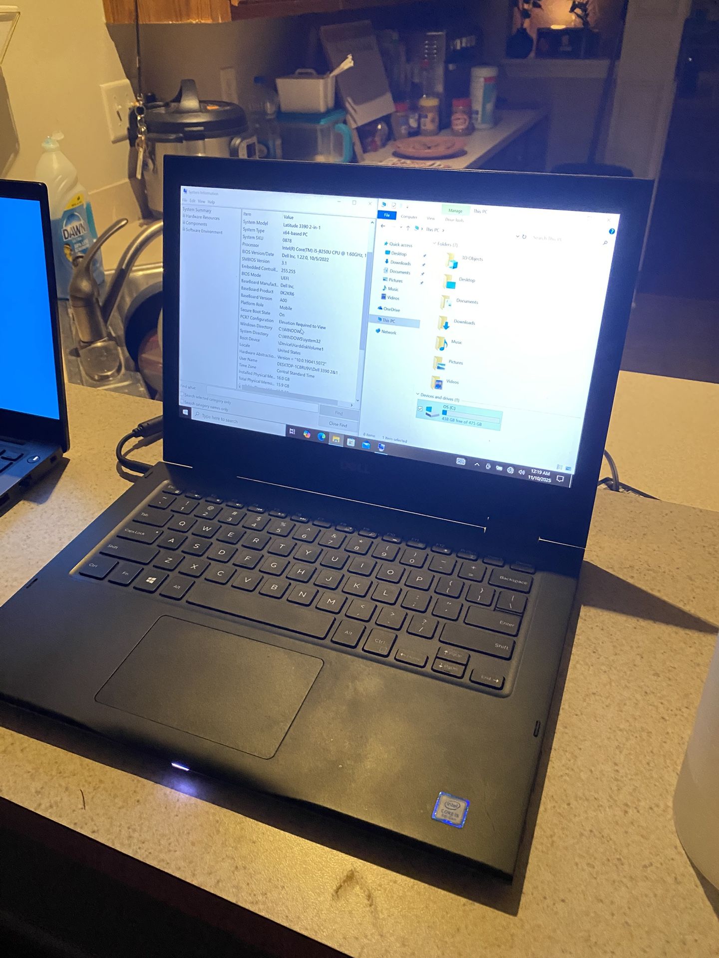 Dell Latitude 3390 2-in-1 Laptop | i5 / 16 GB RAM / 512 GB SSD | Touchscreen Convertible