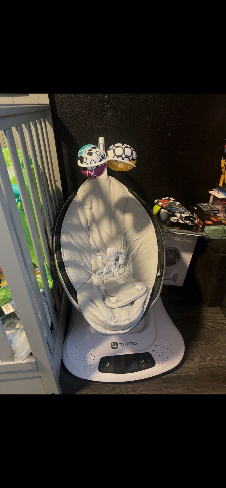 4Moms Baby Swing in Box