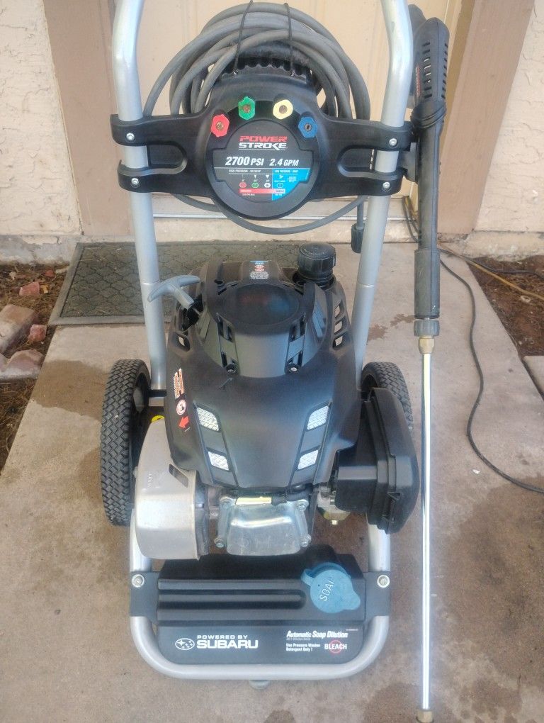 Subaru 2700PSI Gas Pressure Washer 