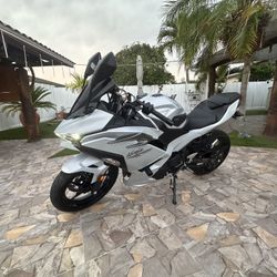 2025 Ninja 500