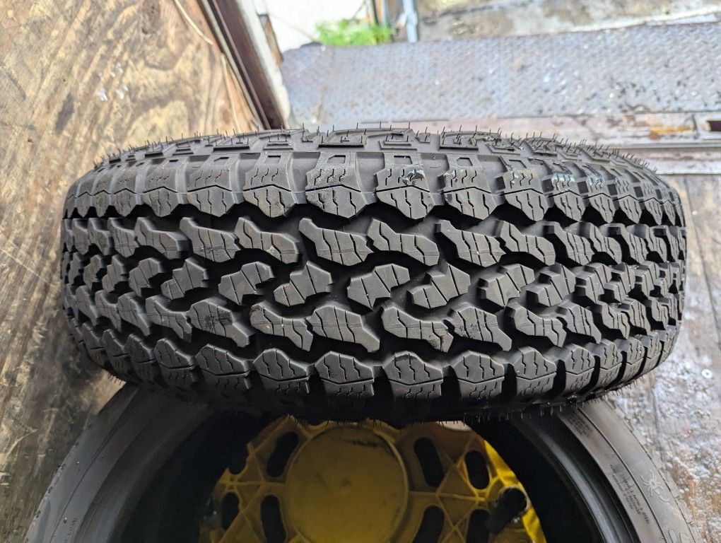 235/65R17 GOODYEAR WRANGLER TIRE