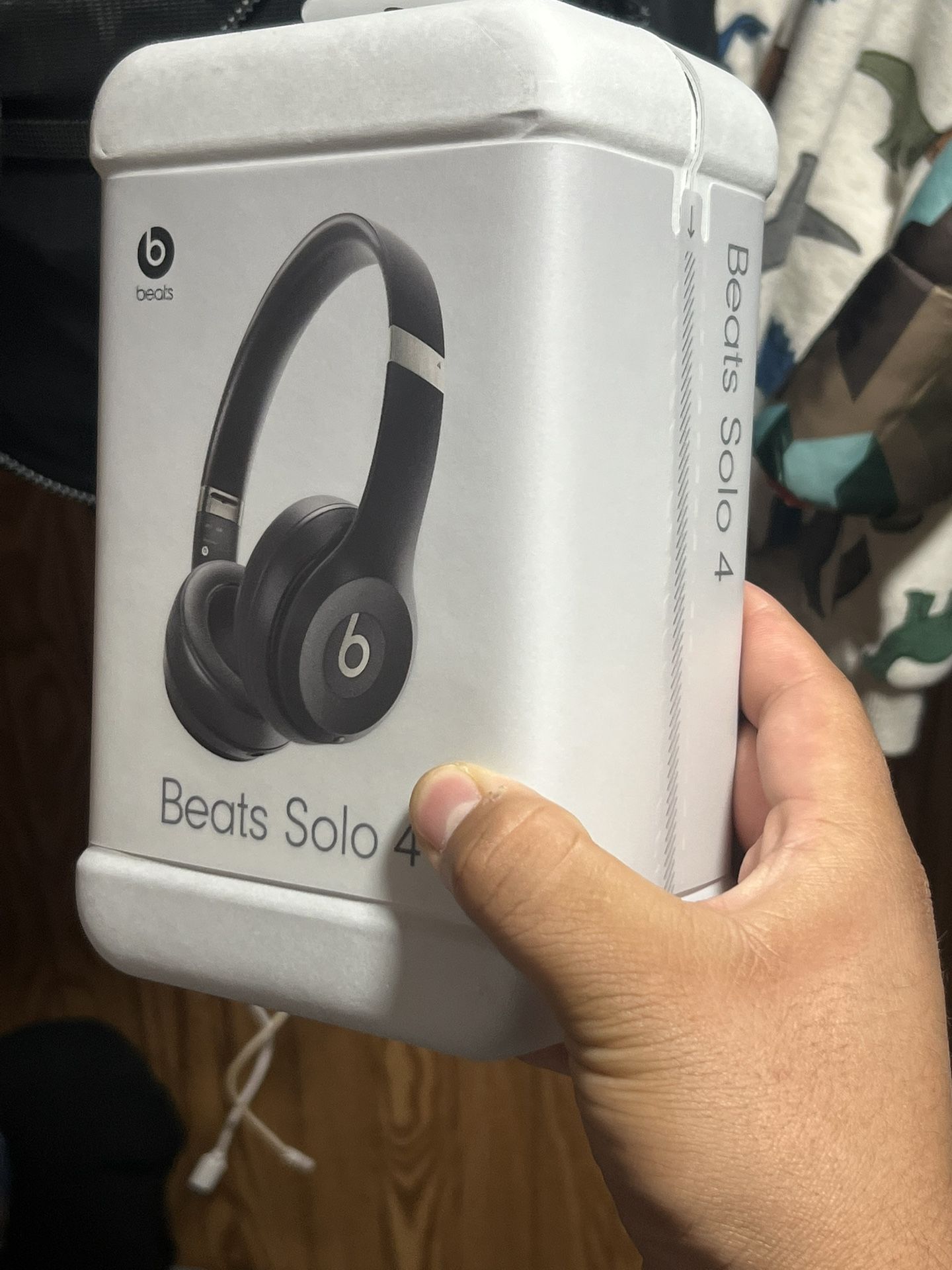 Beats Solo 4