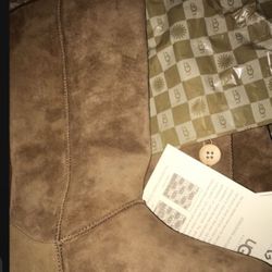 Woman’s Uggs Boots Size 6