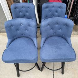 BAR STOOL SET OF 4 WILLING TO NEGOTIATE NEED GONE!