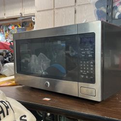 General Electric Stainless steel Microwave Oven