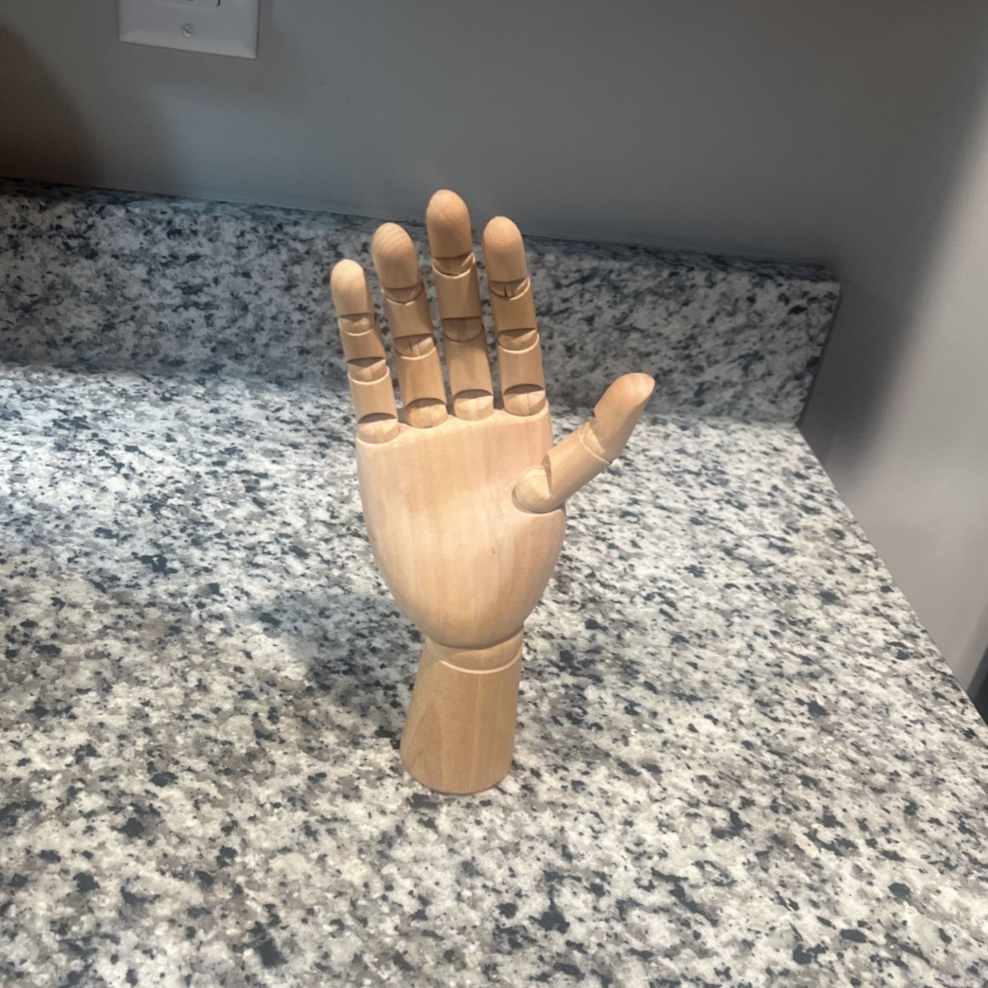 Model Wooden Hand
