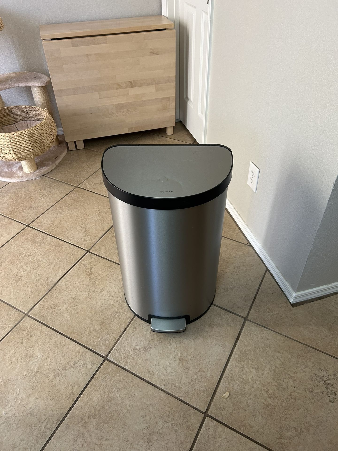 Kitchen Trash Can