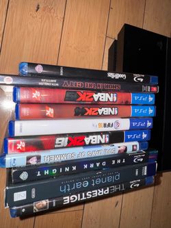 *** PS4 Console, 2 Controllers, 10 Games ***