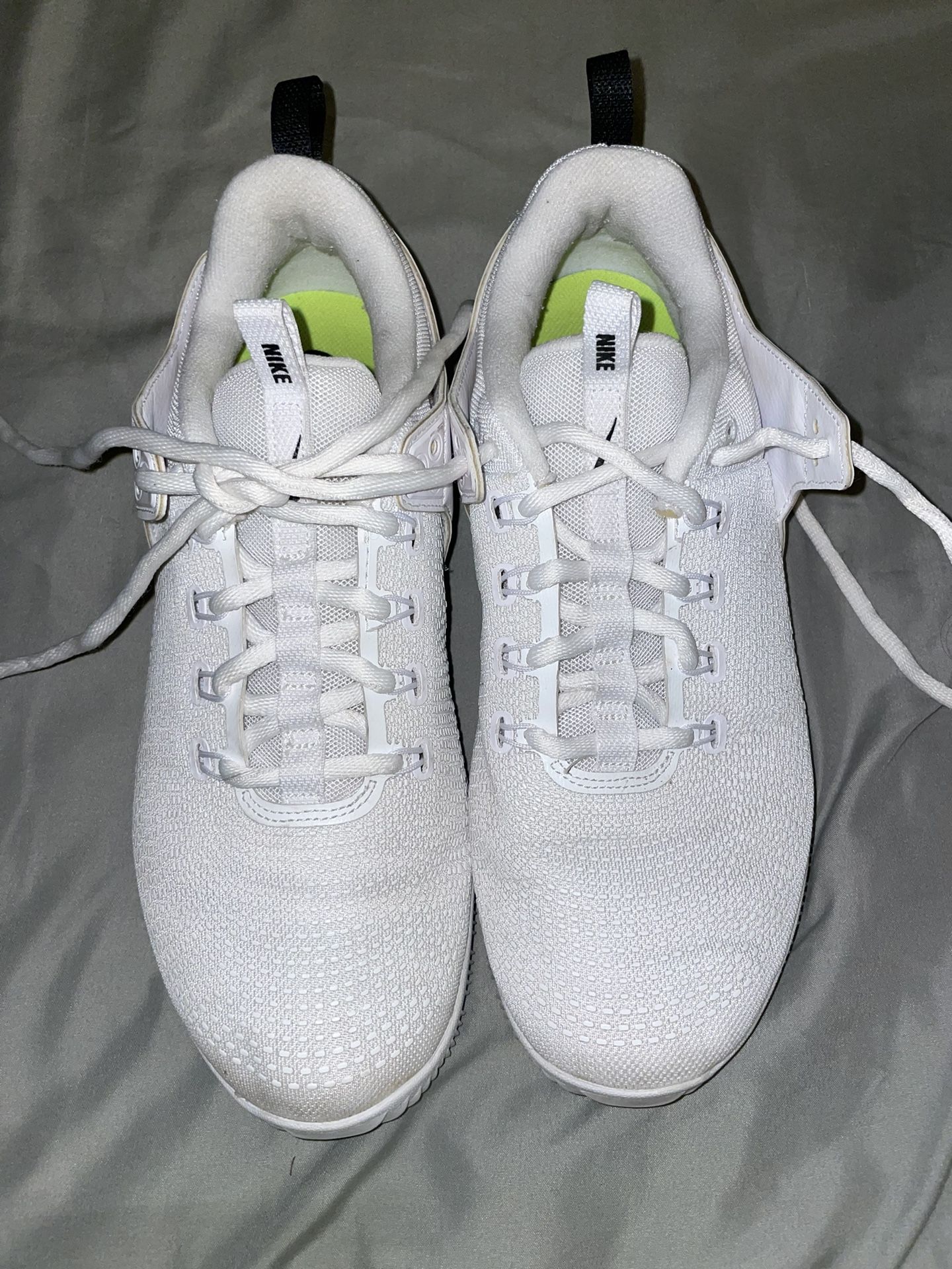 Nike Gently Used Size 10 volleyball Sneakers