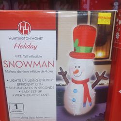 New Christmas Outdoor Yard Inflatables. 4ft Tall $20 Each 