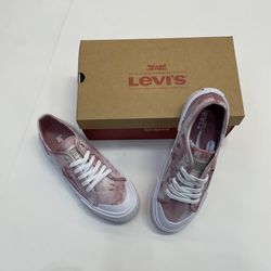 Levi’s Low Tops