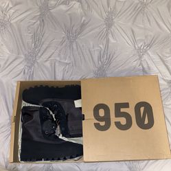 YEEZY 950 PIRATE BLACK (2023)