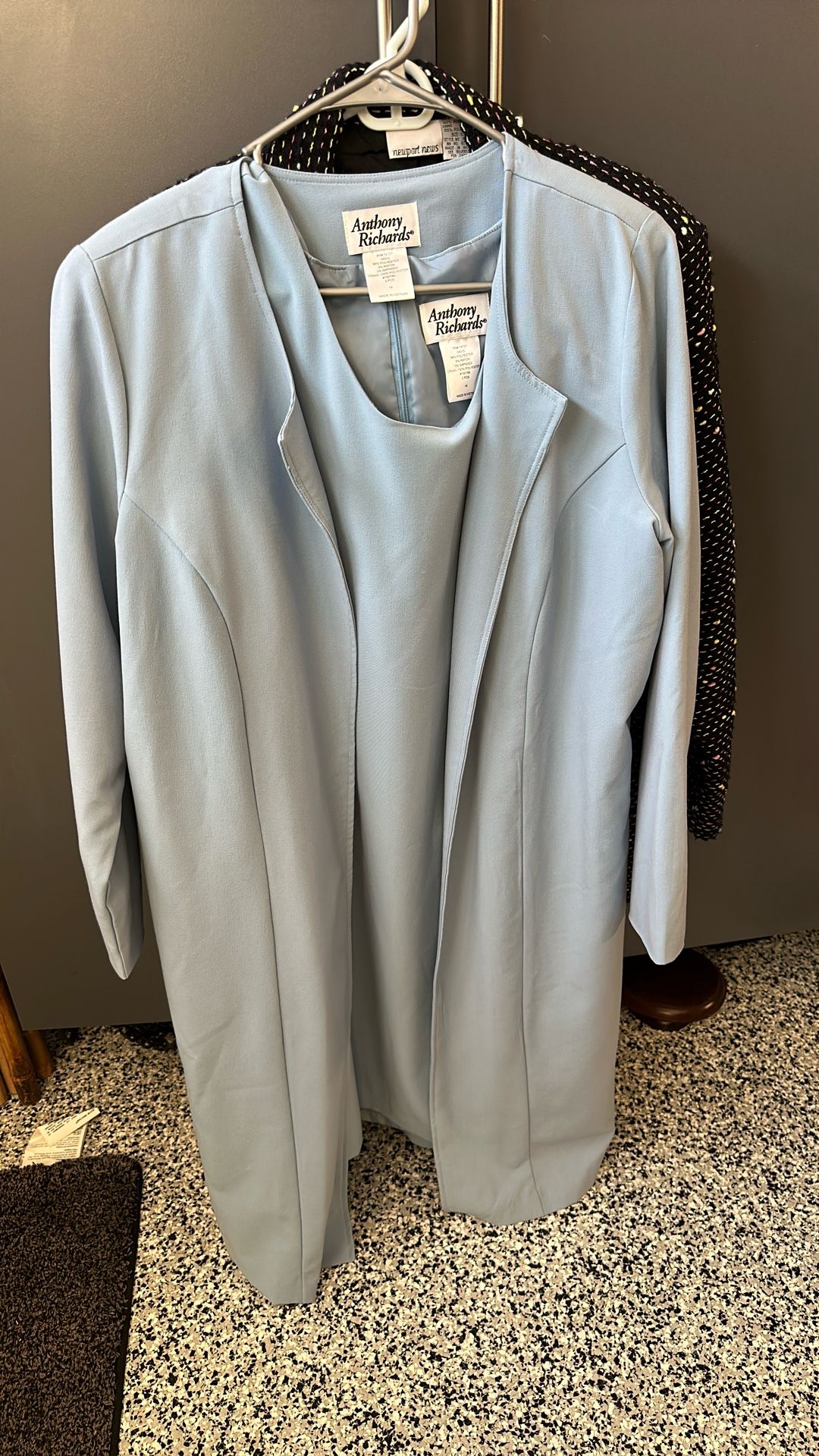 Anthony Richards set