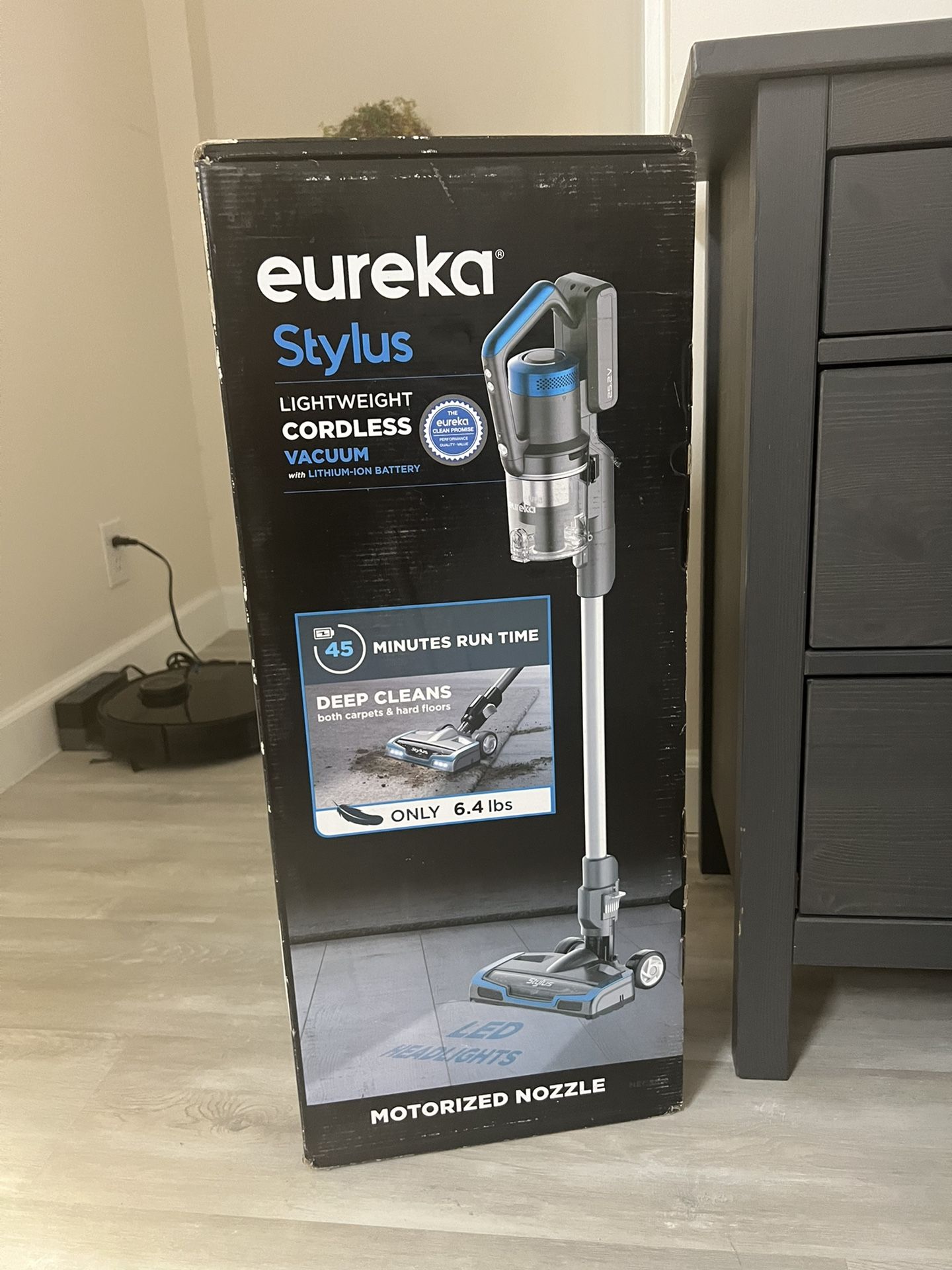 Eureka Stylus Cordless Stick Vacuum(brand new)