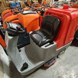 SM860 34" Ride-On Floor Scrubber Dryer Machine